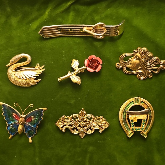 Accessories - 7 Assorted Vintage Women’s Fashion Brooch / Pin Set - Gold & Multicolor Accents